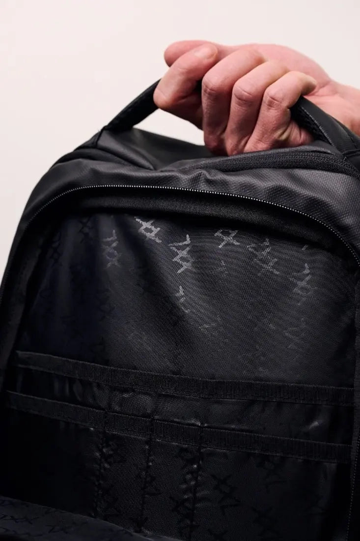 Großer XXL Nutrition Rucksack 2.0 für Fitness und Lifestyle, erweiterbar mit mehreren Fächern und bequemen Tragegriffen