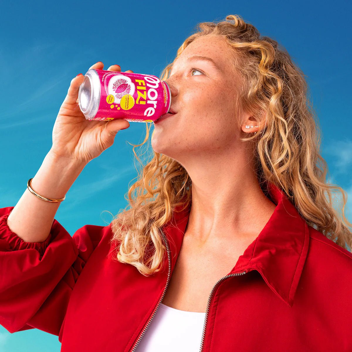 Mehr Nutrition Fizi Orange Getränk in 330ml Flasche, erfrischender Orangegeschmack, ideal für unterwegs