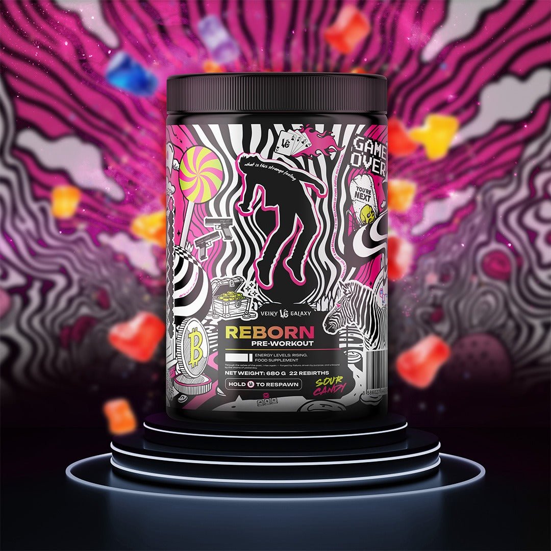 Veiny Galaxy Reborn Pre-Workout Booster in 680g, zeigt eine Dose mit Sour Candy Geschmack und sportlicher Verpackung
