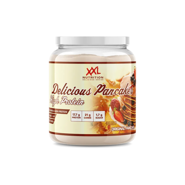 XXL Nutrition Protein-Milchshake mit leckeren Protein-Pfannkuchen, cremige Textur und köstlicher Geschmack, in einer Schüssel serviert